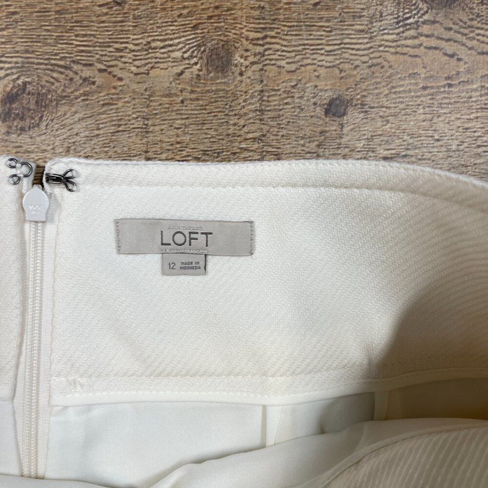 LOFT Cream with Black Buttons Lined Skirt size 12 - Picture 3 of 4